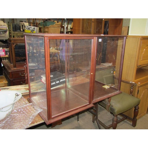 1279 - TWO TABLE TOP DISPLAY CABINETS