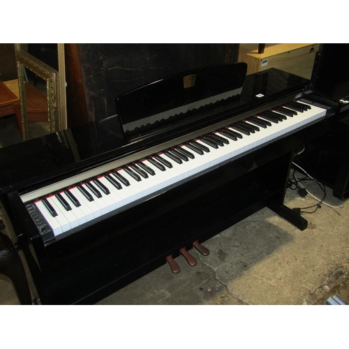 1323 - YAMAHA CLARINOVA ELECTRIC PIANO CLP-320