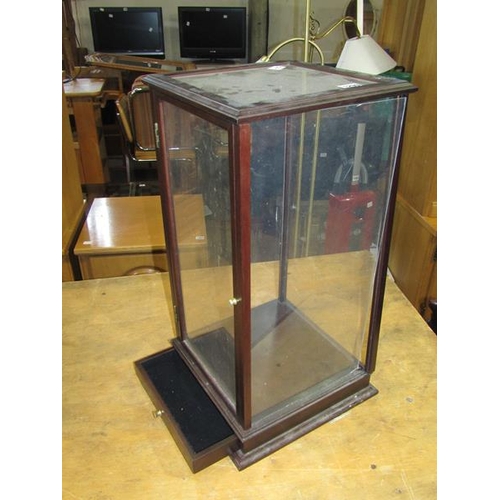 1299 - TABLE TOP DISPLAY CABINET