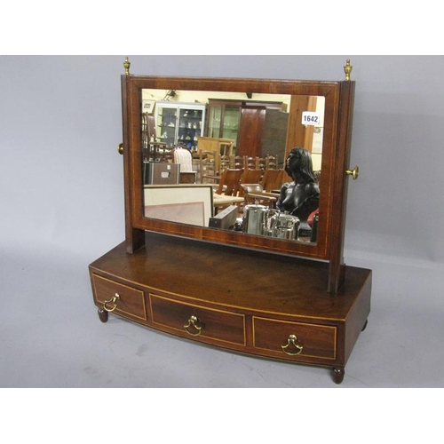 1642 - GEORGIAN MAHOGANY THREE DRAWER DRESSING TABLE MIRROR 57cms W