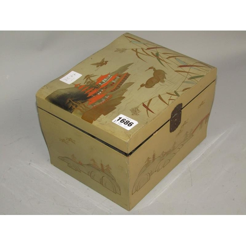 1686 - EARLY 20c ORIENTAL LACQUERED BOX MEASURING 15.5cms H