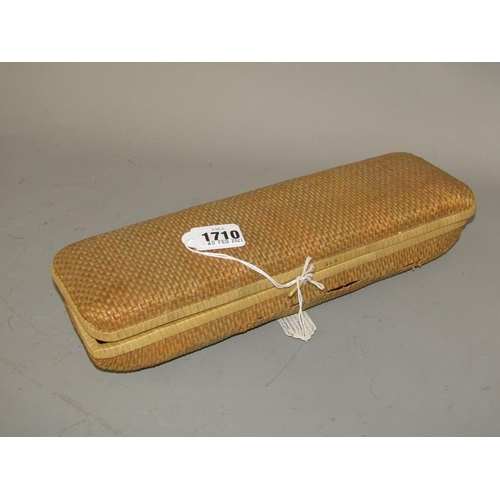 1710 - EARLY 20c WICKER GLOVE CASE TOGETHER WITH GLOVES AND GLOVE STRETCHER - CASE 32cms L