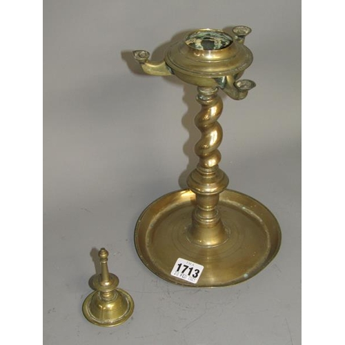 1713 - 19c BRASS 3 BRANCH OIL LAMP WITH TWISTED COLUMN - 33cms H