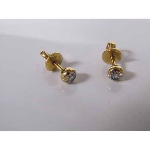 1782 - PAIR OF 18ct GOLD DIAMOND EAR STUDS