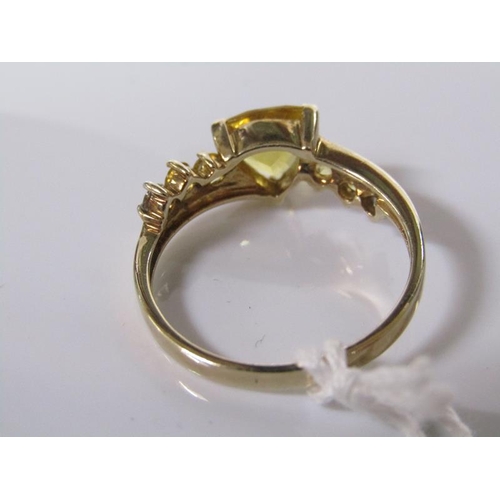 1791 - 9ct GOLD TOPAZ SET RING SIZE N/O