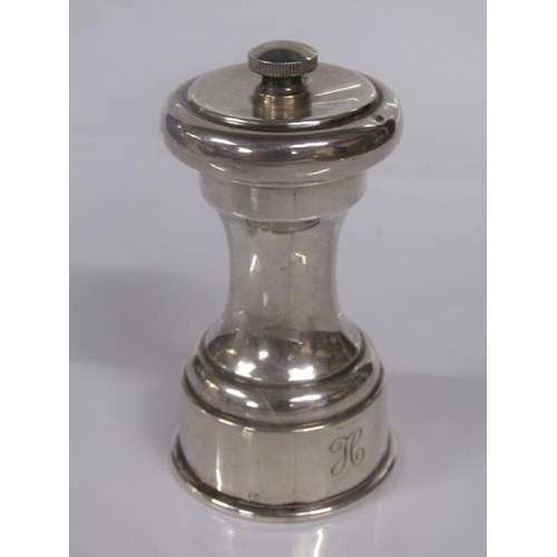 1822 - SILVER PIERCED CYLINDRICAL POT AND COVER AND ONE CAPSTAN SILVER PEPPER MILL - 9cms H