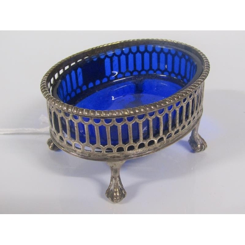 1830 - 18c PIERCED SILVER SALT POT WITH BLUE GLASS LINER - 8cms W