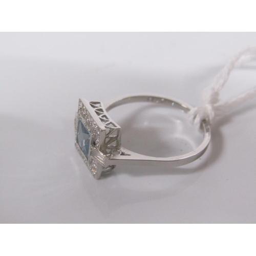 1836 - PLATINUM, AQUAMARINE AND DIAMOND SET RING