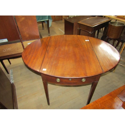 2102 - EARLY 19c MAHOGANY TWIN FLAP OVAL PEMBROKE TYPE TABLE 90 x 76cms