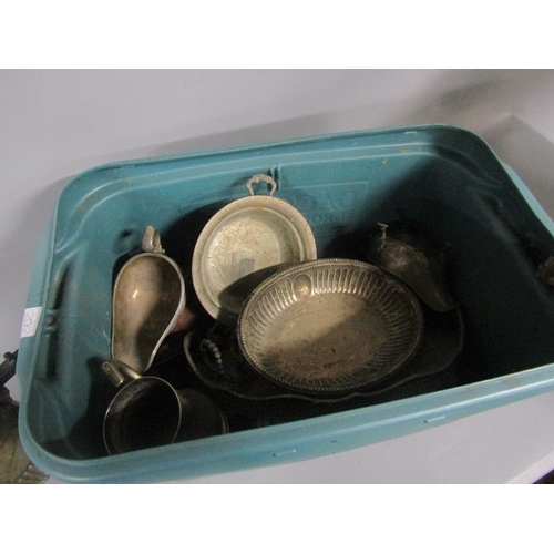 1913 - BOX OF MIXED SILVER PLATE