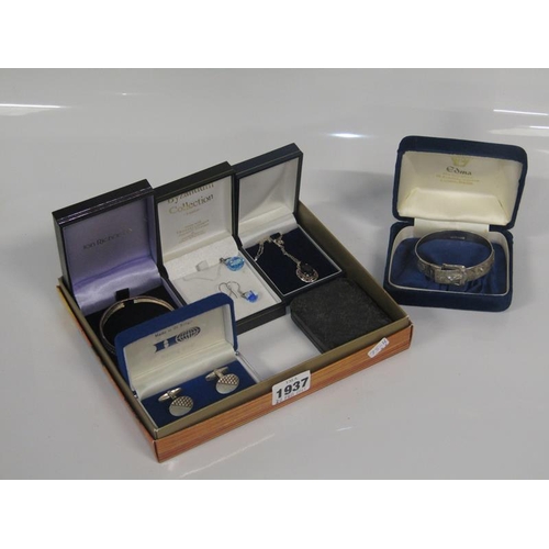 1937 - COLLECTION OF SIX BOXED SILVER ITEMS OF JEWELLERY INC. PAIR OF CUFFLINKS, BUCKLE BRACELET