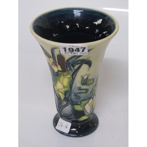 1947 - MOORCROFT LAMIA VASE BY RACHEL BISHOP, 15.5CM H - SILVER LINED