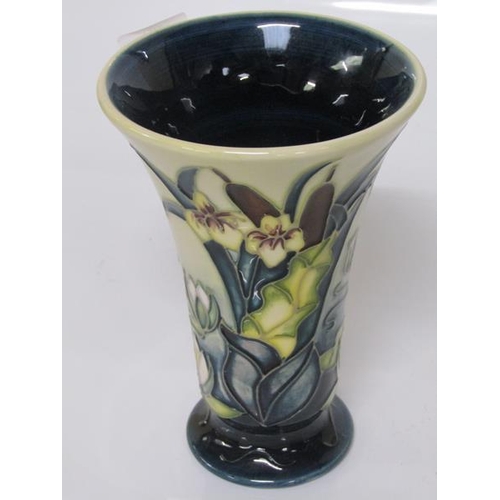 1947 - MOORCROFT LAMIA VASE BY RACHEL BISHOP, 15.5CM H - SILVER LINED