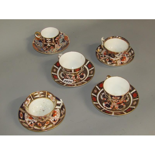 2025 - COLLECTION OF ROYAL CROWN DERBY IMARI CUPS AND SAUCERS, LARGEST 7CM H