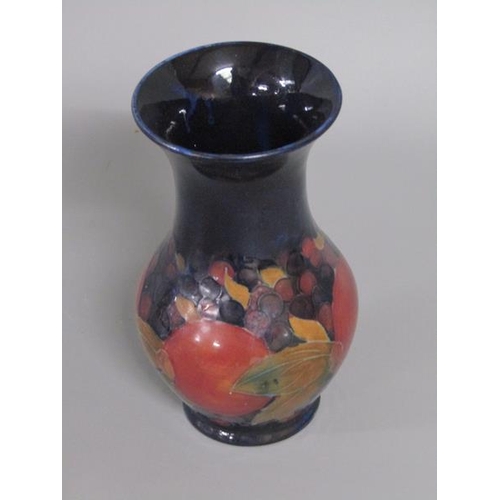 2027 - WILLIAM MOORCROFT POMEGRANATE VASE, 15CM H