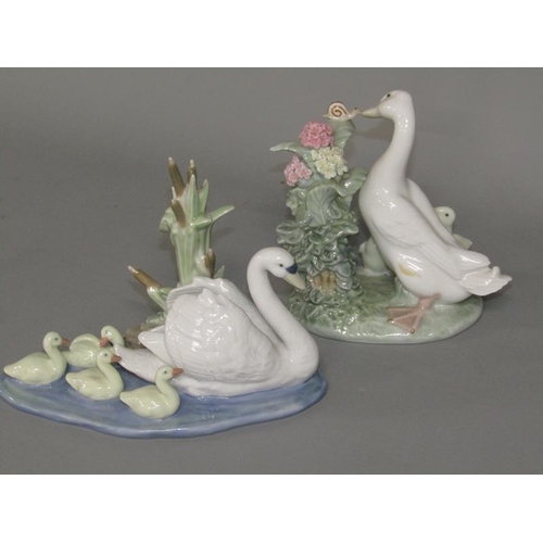 2049 - TWO LLADRO BIRD GROUPS - SWANS, 15CM W AND GEESE,