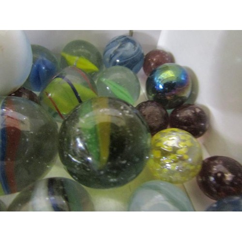 1618 - QTY OF GLASS MARBLES - 8mm approx smallest and Largest 40mm approx