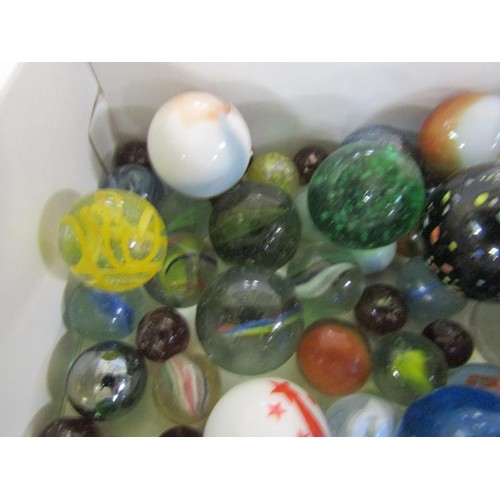 1618 - QTY OF GLASS MARBLES - 8mm approx smallest and Largest 40mm approx