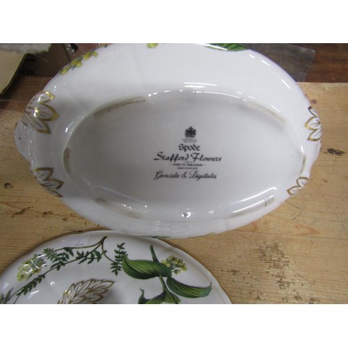 1999 - SPODE STAFFORD FLOWERS TUREEN AND COVER, 31CM W