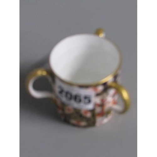 2065 - ROYAL CROWN DERBY MINITAURE TYG, 5.5CM H