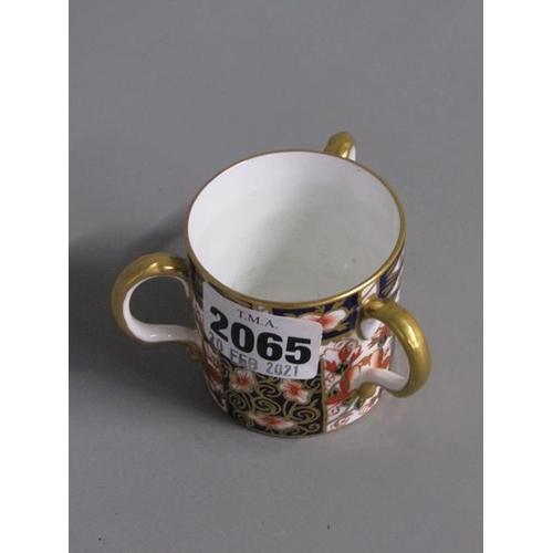 2065 - ROYAL CROWN DERBY MINITAURE TYG, 5.5CM H