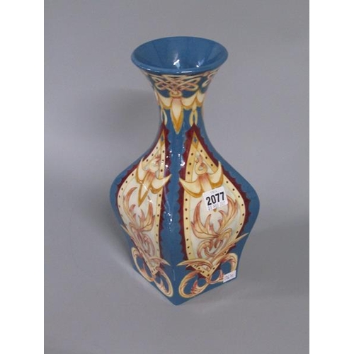 2077 - COBRIGHT STONEWARE VASE BY SIEN LEEPER LTD ED. NO 10/10, 30.5CM H