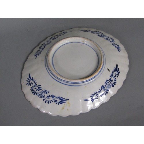 2021A - EARLY 20C IMARI OVAL DISH, 34CM W