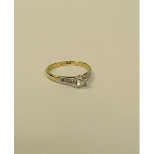 112 - An 18ct yellow gold art deco diamond solitaire ring - ring size N/O