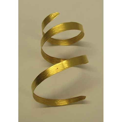 127 - A 20c Obelle 22ct gold coiled bracelet, 23.6g.