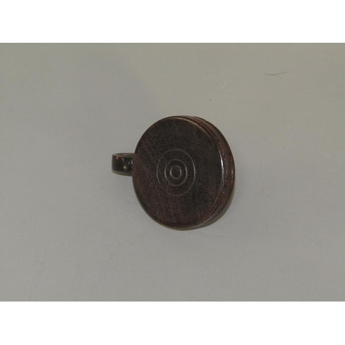 64 - A late 19c/early 20c Tunbridgeware rosewood miniature chamberstick, base 4cm diam.