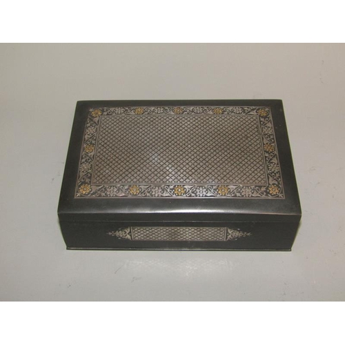 44 - A late 19c Damask gold and silver inlaid cigarette box with niello panel decoration, 19cm w.