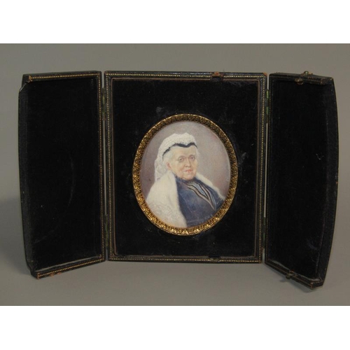 91 - Dora Webb 1935 - Oval portrait miniature of an older lady, signed and dated, framed and glazed, 7.5c... 