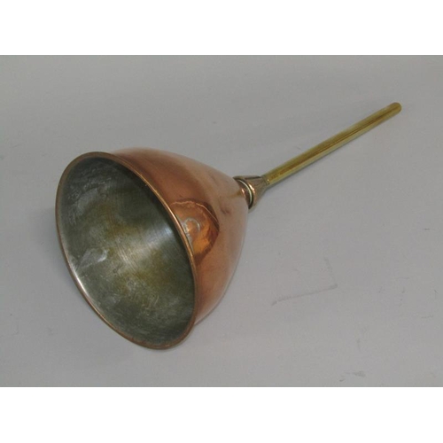 23 - A Victorian copper ale muller together with a copper funnel, 33cm & 34cm l.