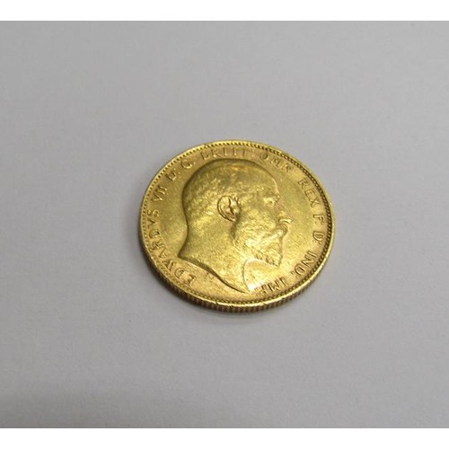 123 - A 1903 gold half sovereign.