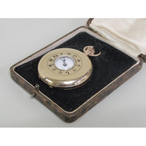 98A - A 9ct gold cased half hunter pocket watch with a movement stamped Tavannes Watch Co, total 7.9g, 4.7... 