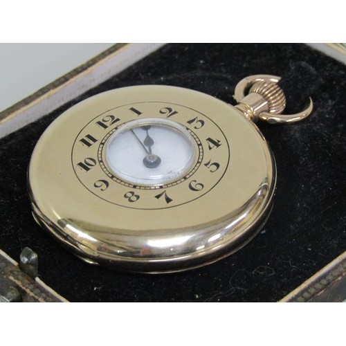 98A - A 9ct gold cased half hunter pocket watch with a movement stamped Tavannes Watch Co, total 7.9g, 4.7... 