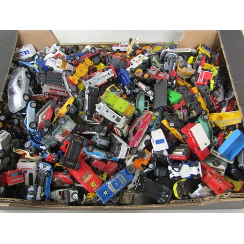 1200 - LARGE QTY OF UNBOXED DIECAST VEHICLES - MATCHBOX ETC