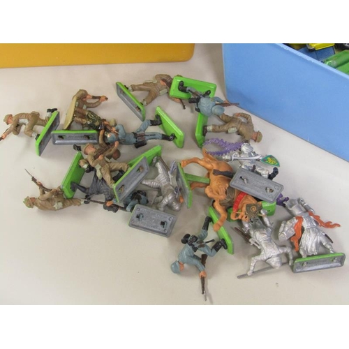 1222 - COLLECTION OF PLASTIC TOY SOLDIER FIGURES, DIECAST VEHICLES