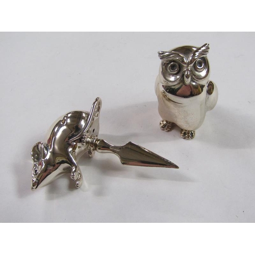 1402 - MINIATURE SILVER OWL TOGETHER WITH MINIATURE MOUSE CHEESE BLOCK DECORATION