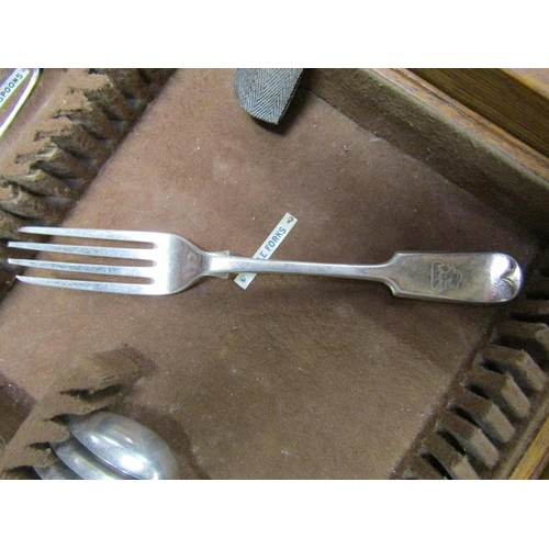 1597 - MAPPIN AND WEBB OAK CANTEEN OF CUTLERY