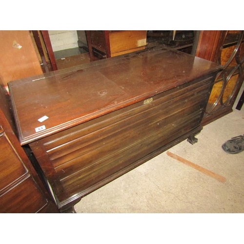 53 - EARLY 20c MAHOGANY TRUNK - 107cms W x 62cms H