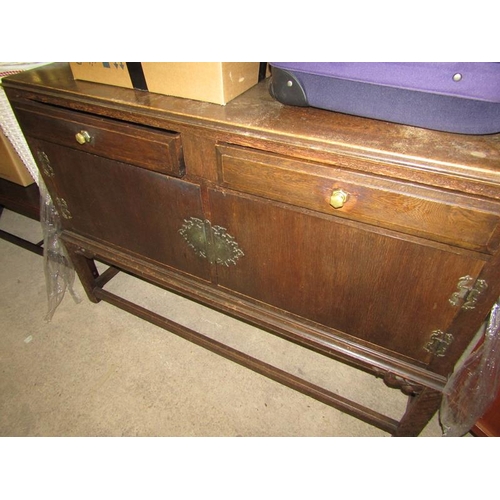 59 - 1930s OAK SIDEBOARD