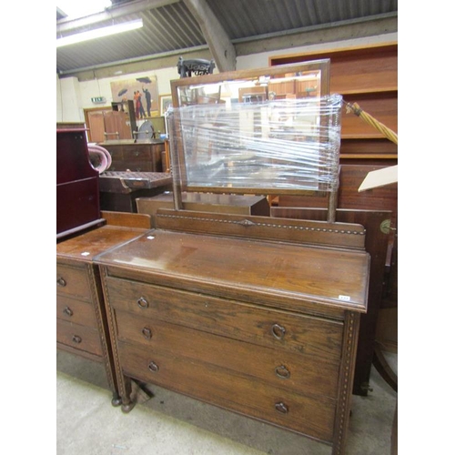 132 - 1930s OAK DRESSING TABLE 105cms L x 80cms H