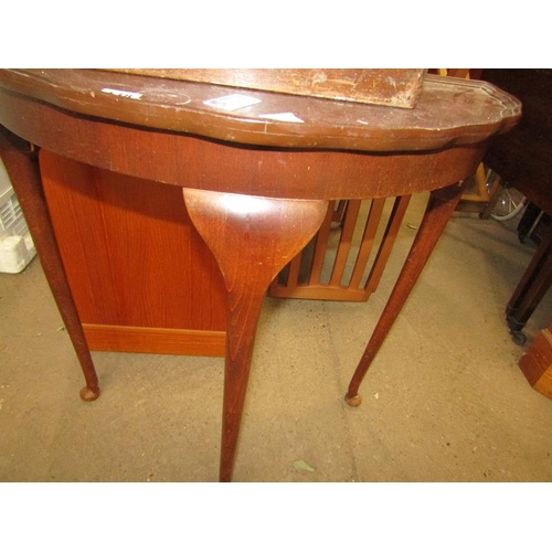 438 - MAHOGANY SIDE TABLE