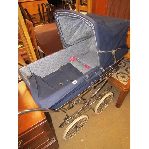 462 - SILVER CROSS PRAM