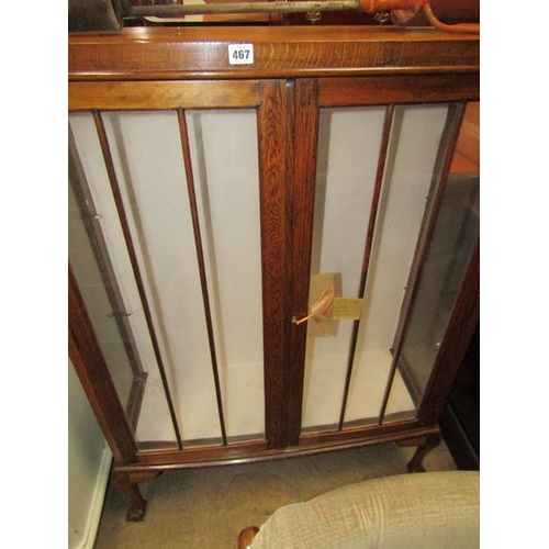 467 - 1930s OAK DISPLAY CABINET