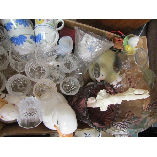 490 - BOX OF WINE GLASSES, GLASS BOWLS, COFFEE CUPS ETC