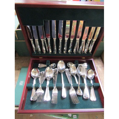 1438 - CANTEEN OF CUTLERY