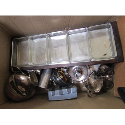 1442 - COLLECTION OF MISC ITEMS OF SMALL SILVER PLATE