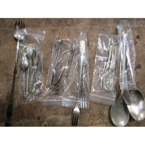 1443 - SMALL COLLECTION OF MISC. ITEMS OF SILVER PLATE